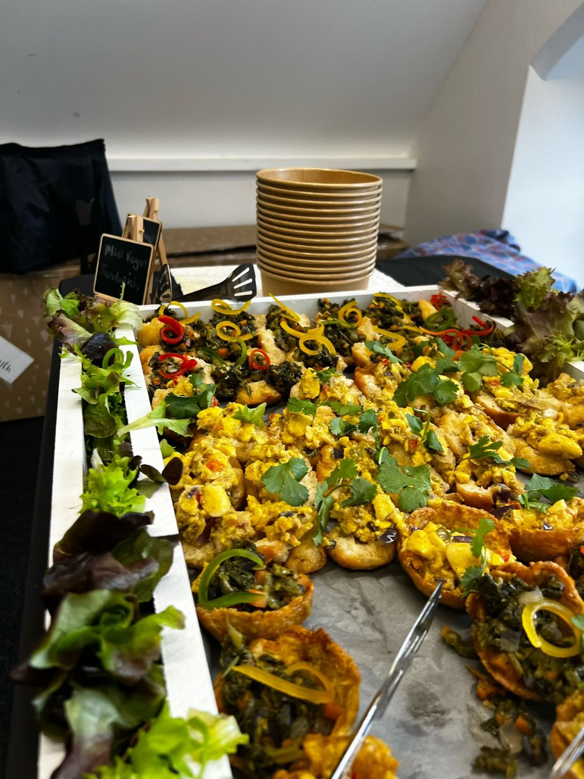 Canapé tray presentation